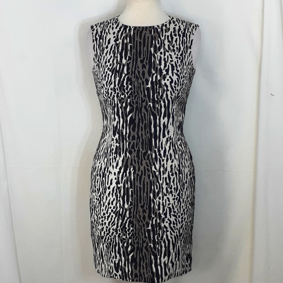 St. John Dresses & Skirts - St. John animal print bodycon dress white black brown size 6